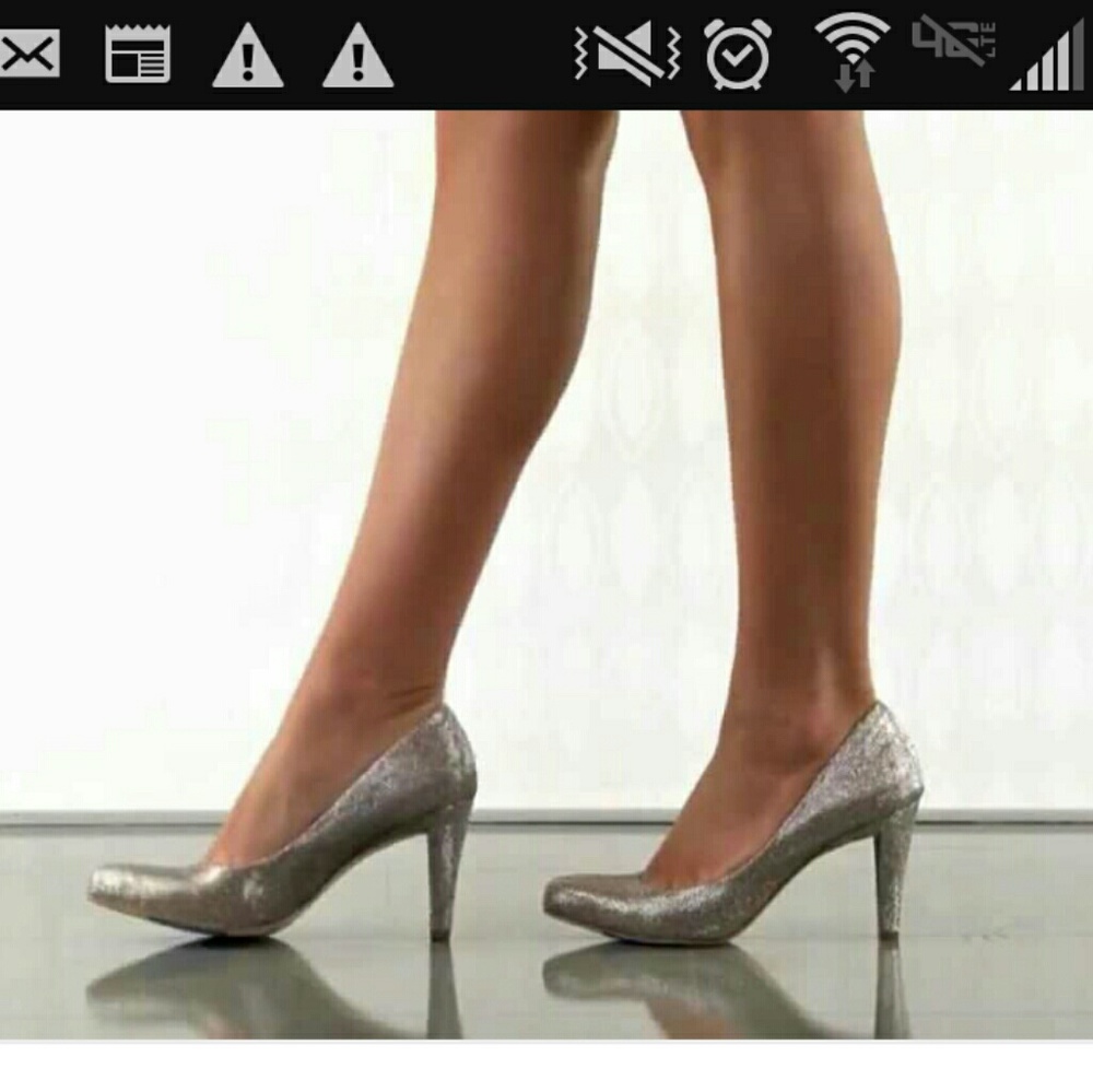 Vince Camuto gold/silver heels